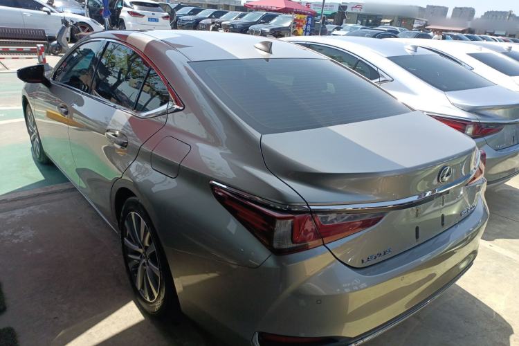 Used Lexus ES 2020 200 Excellence Edition
