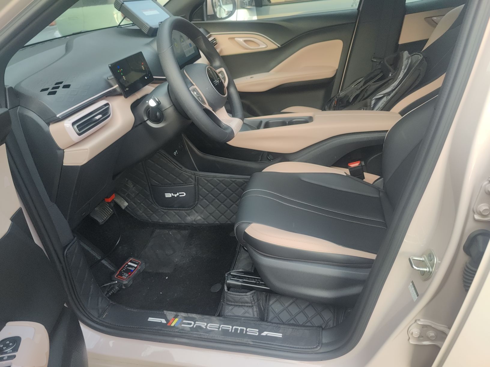 Переднее сиденье в автомобиле