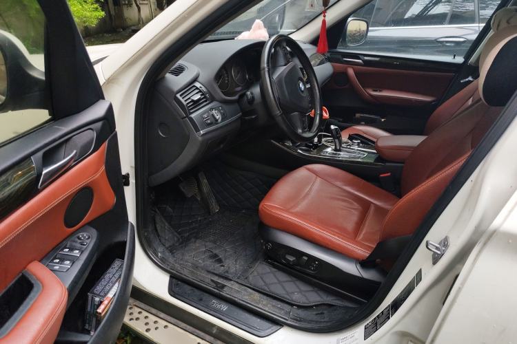 Used BMW X3 2013 Facelifted xDrive20i Luxury Edition Driver Seat