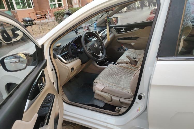 Used Honda Crider 2013 1.8L automatic luxury edition