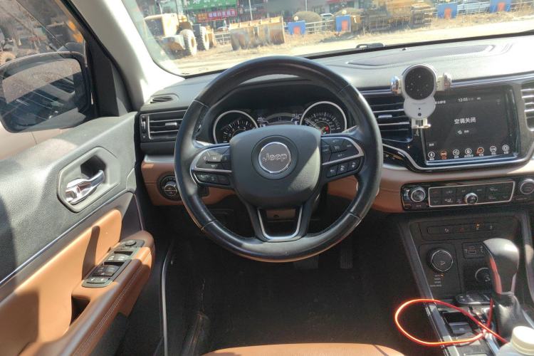 Used Jeep Grand Commander 2022 2.0T Four-Wheel Drive Luxury Edition
