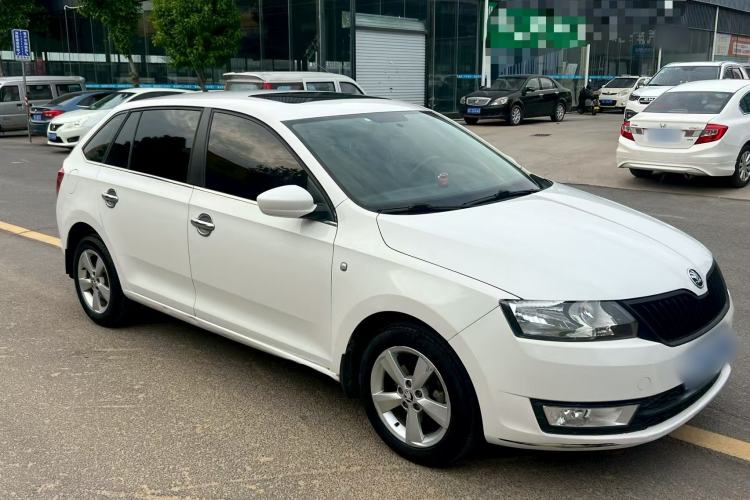 Used Skoda Rapid Spaceback 2016 1.6L Manual Trend Edition Exterior 10