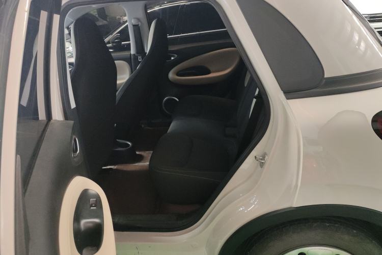 Used Wuling Bingo 2023 333 km Fast-Share Version Left Rear Seat