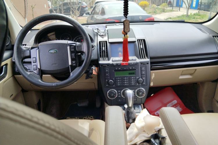 Used Land Rover Freelander 2 2011 2.2T SD4 SE Diesel Edition Center Console