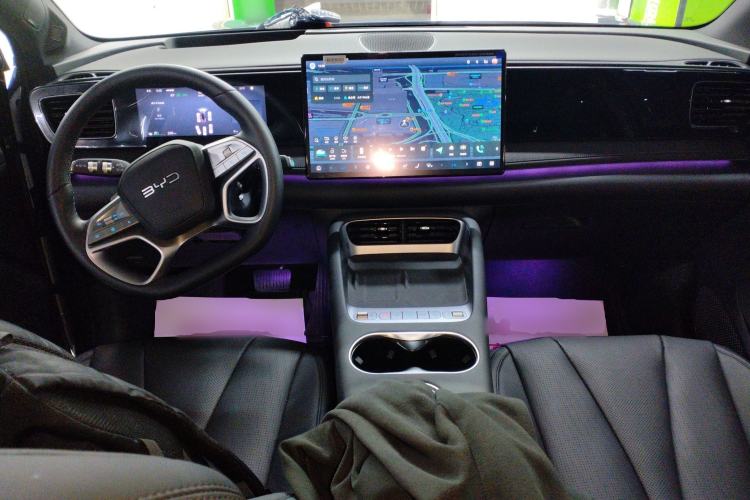 Used BYD Sealion 06 New Energy 2025 Model EV 605 Navigation Plus Edition Center Console