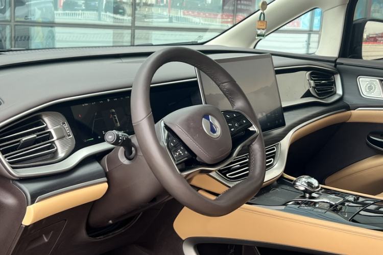 Used Denza D9 2024 DM-i 980 Four-Wheel Drive Prestige Model
