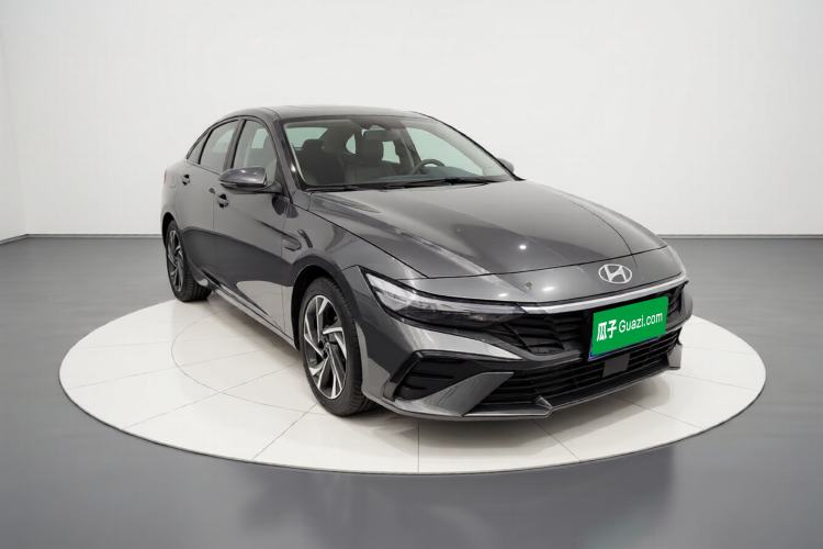 Used Hyundai Elantra 2023 1.5L CVT LUX Prestige Edition
