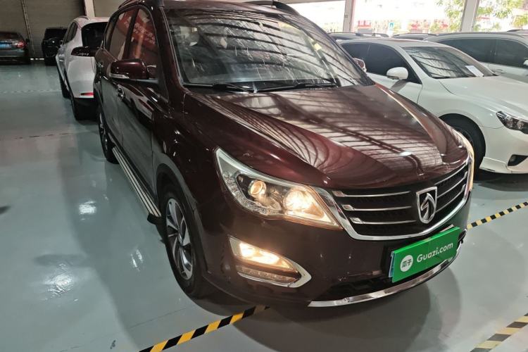 Used Baojun 560 2015 1.8L manual luxury version
