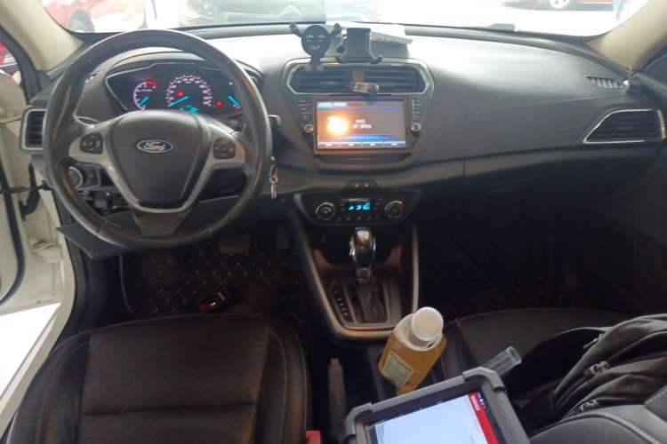 Used Ford Escort 2015 1.5L Automatic Fashion Model