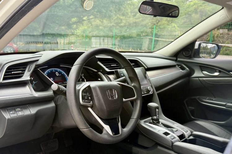 Used Honda Civic 2016 220TURBO CVT Luxury Edition