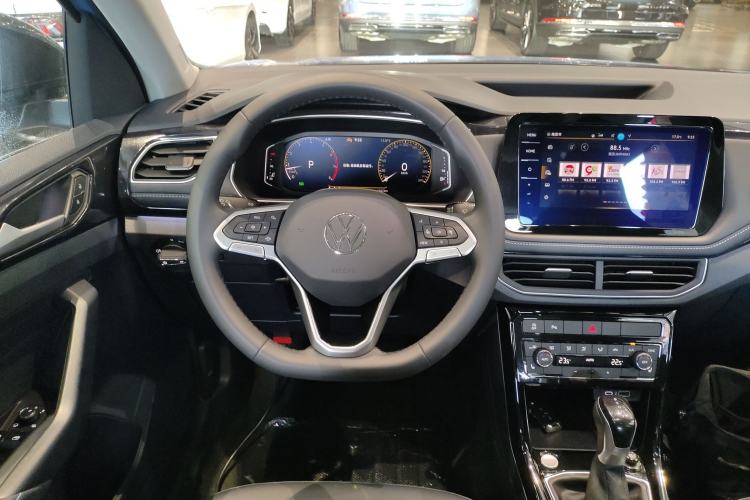 Used Volkswagen Tharu 2025 NewRui 300TSI Prestige Edition
