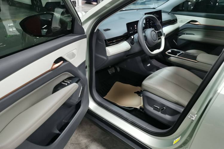 Used Bestune Yueyi 03 2025 565km Premium Edition