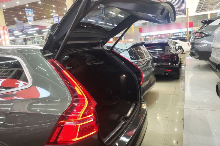 Used Volvo XC60 2021 T5 4x4 Smart Luxury Edition
