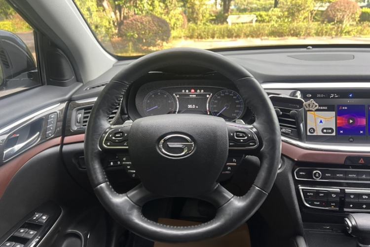 Used GAC Trumpchi GS8 2017 320T Two-Wheel Drive Luxury Smart Connectivity Version (7 Seats)