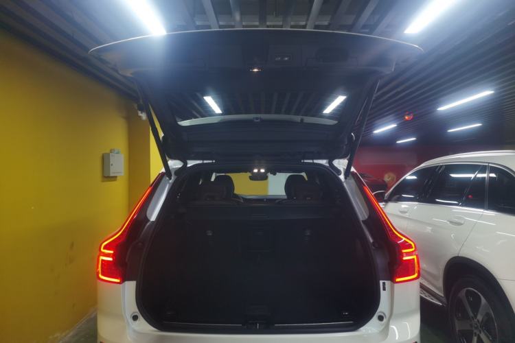 Used Volvo XC60 2022 B5 4x4 Smart Luxury Edition