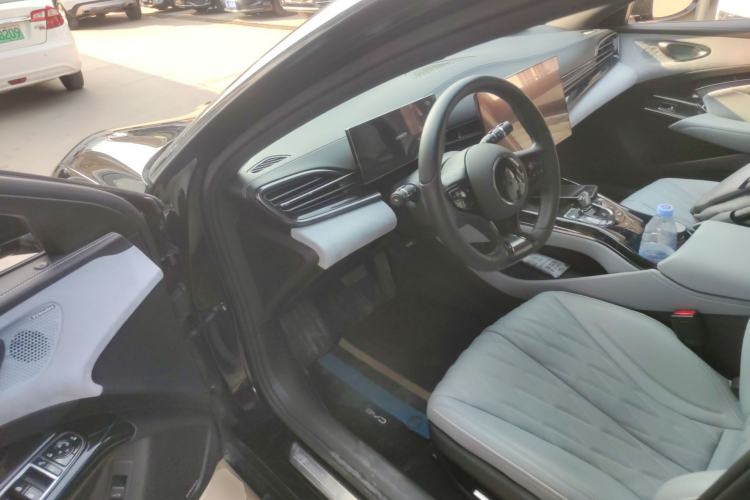 Used BYD Seal 2022 550 km Standard Range Rear-Wheel Drive Prestige Version