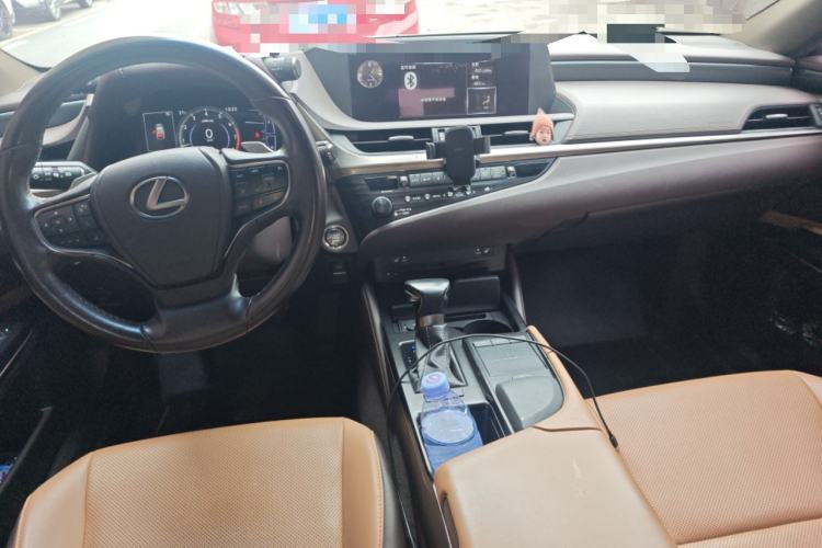 Used Lexus ES 2018 200 Excellence Edition China V Standard

