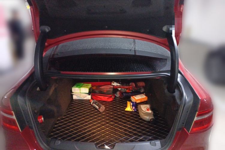 Used Jaguar XEL 2019 2.0T 200 PS Deluxe Edition Trunk