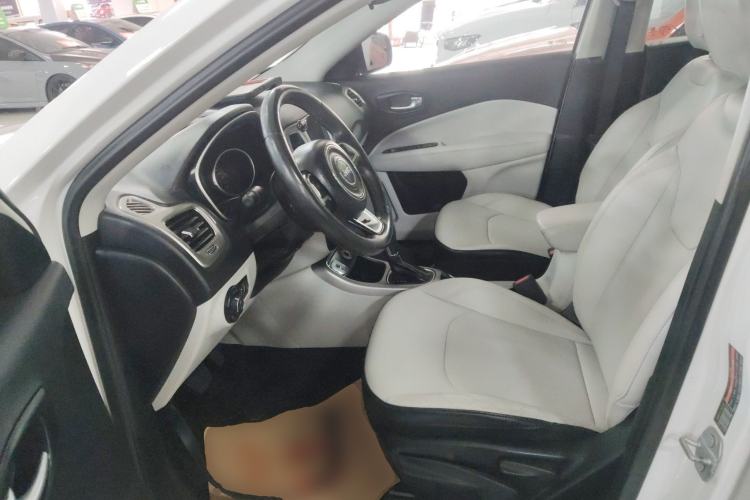 Used Jeep Compass 2017 200T Automatic Family Edition
