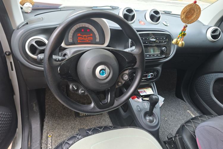 Used smart fortwo 2018 1.0L 52kW Hardtop Dynamic Version China V