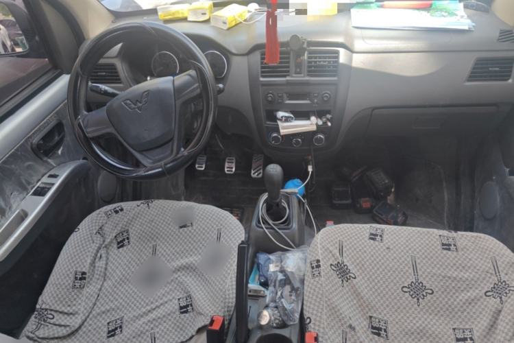 Used Wuling Rongguang S 2023 1.5L Base Version 5/7 Seats
