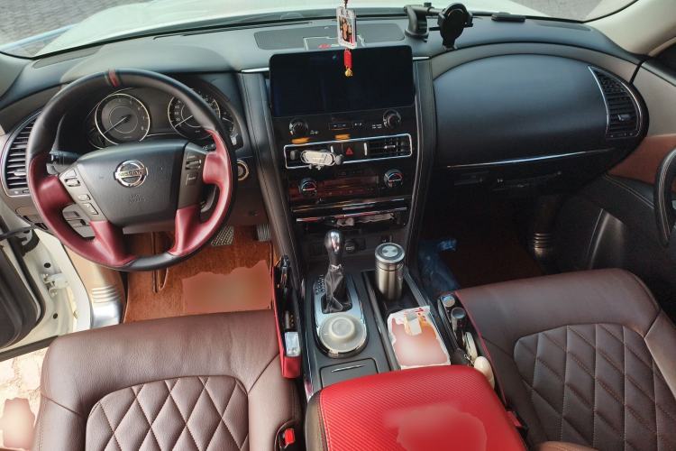 Used Nissan Patrol 2017 4.0L XE Middle East Version Center Console