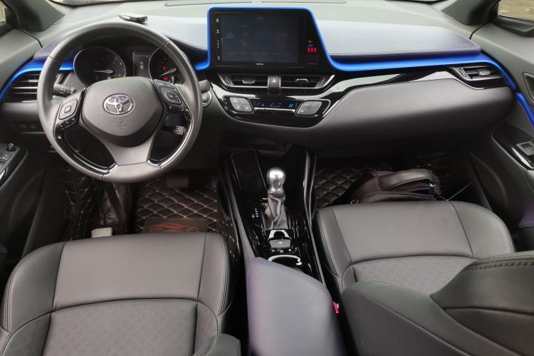 Used Toyota IZOA 2018 2.0L Yichi Version China VI Standard