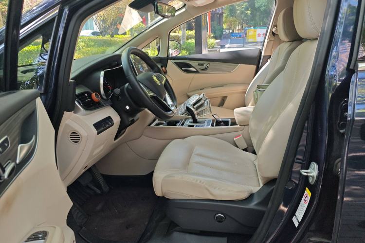 Used BYD Song MAX New Energy 2019 DM 1.5T Smart Connect Zhiyao Model 6 Seats China VI Standard
