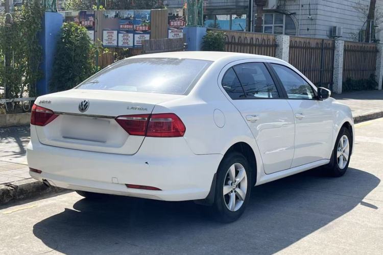 Used Volkswagen Lavida 2015 1.6L Automatic Fashion Edition