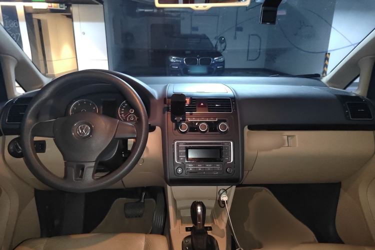 Used Volkswagen Touran 2015 1.4T DSG Comfort Edition 5 Seats