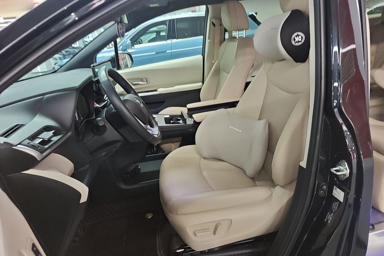 Used Toyota Granvia 2023 2.5L Hybrid Prestige PLUS Edition