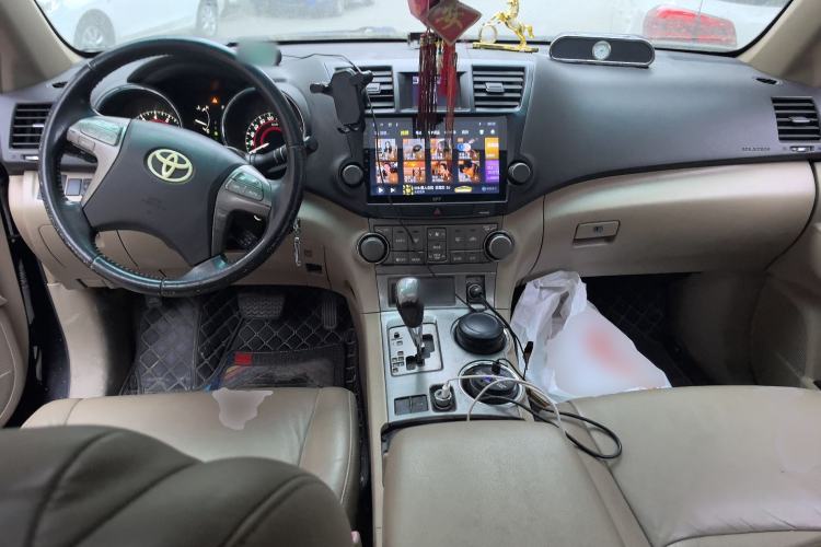 Used Toyota Highlander 2009 2.7L Two-Wheel Drive 7-Seater Luxury Edition
