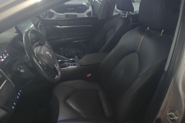 Used Toyota Camry 2021 2.5G Luxury Edition
