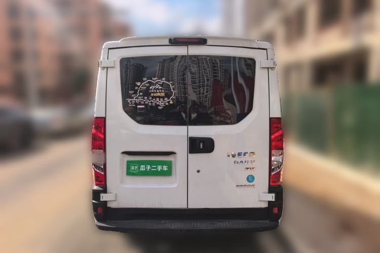 Used Iveco Eurocargo 2021 2.0T Manual Super-Rui Short Wheelbase Low-Roof Side-Hinged Door F1A