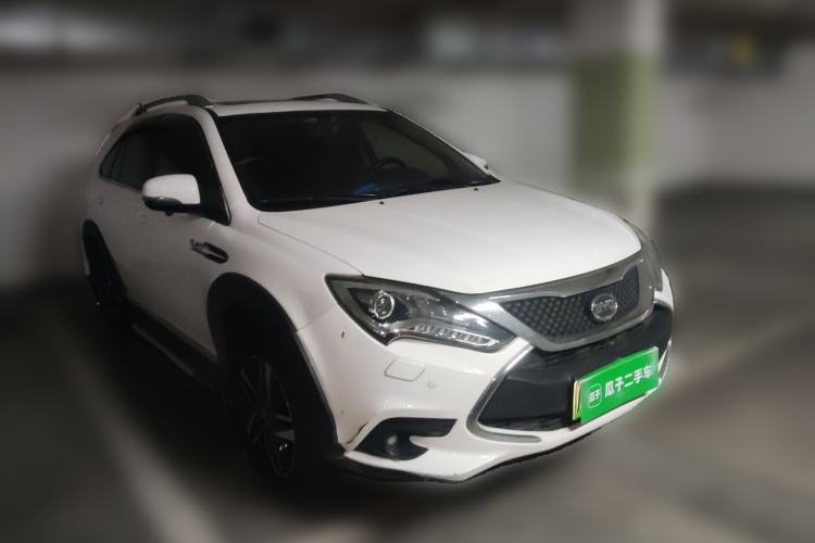 Used BYD Tang New Energy 2015 2.0T Four-Wheel-Drive Flagship Model Front Right 45 Deg
