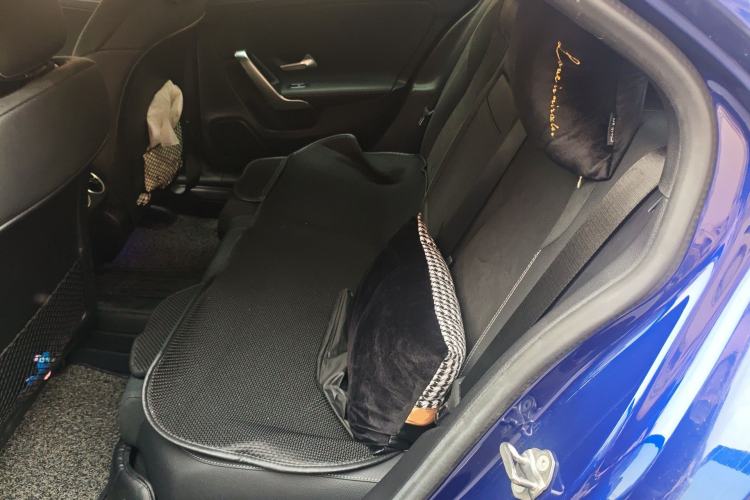 Used Mercedes-Benz A-Class 2020 Restyled A 200 L Sport Sedan Fashion Version Left Rear Seat