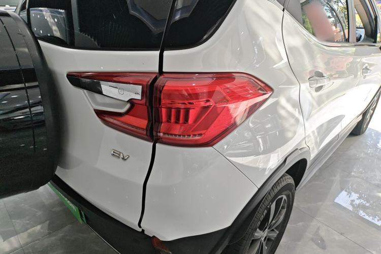 Used BYD Yuan New Energy 2019 EV535 Smart Connect Trendsetting Model
