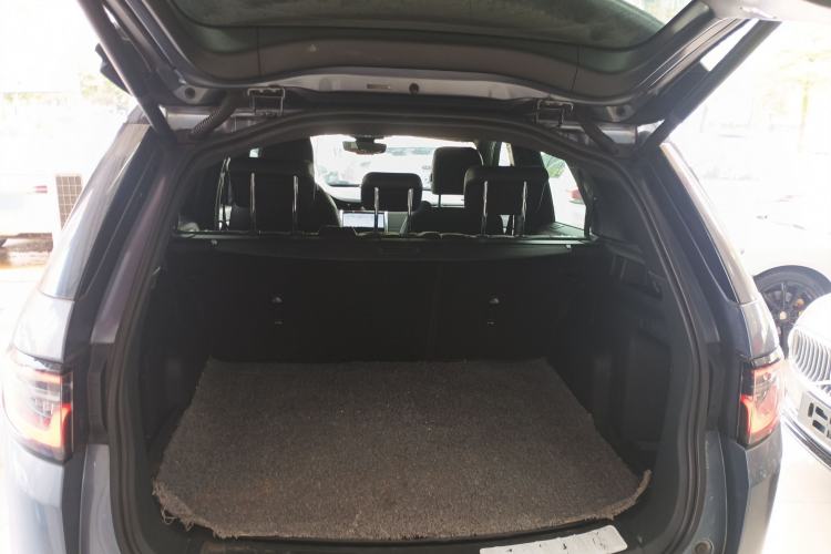 Used Land Rover Discovery Sport 2020 249 PS R-Dynamic Performance Edition Trunk