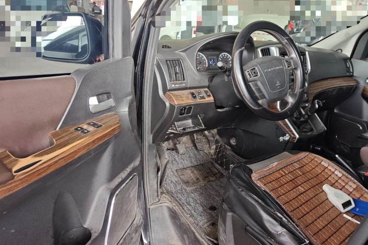 Used FORTHING Lingzhi PLUS 2021 Travel Edition 2.0L Manual Luxury 7-Seater
