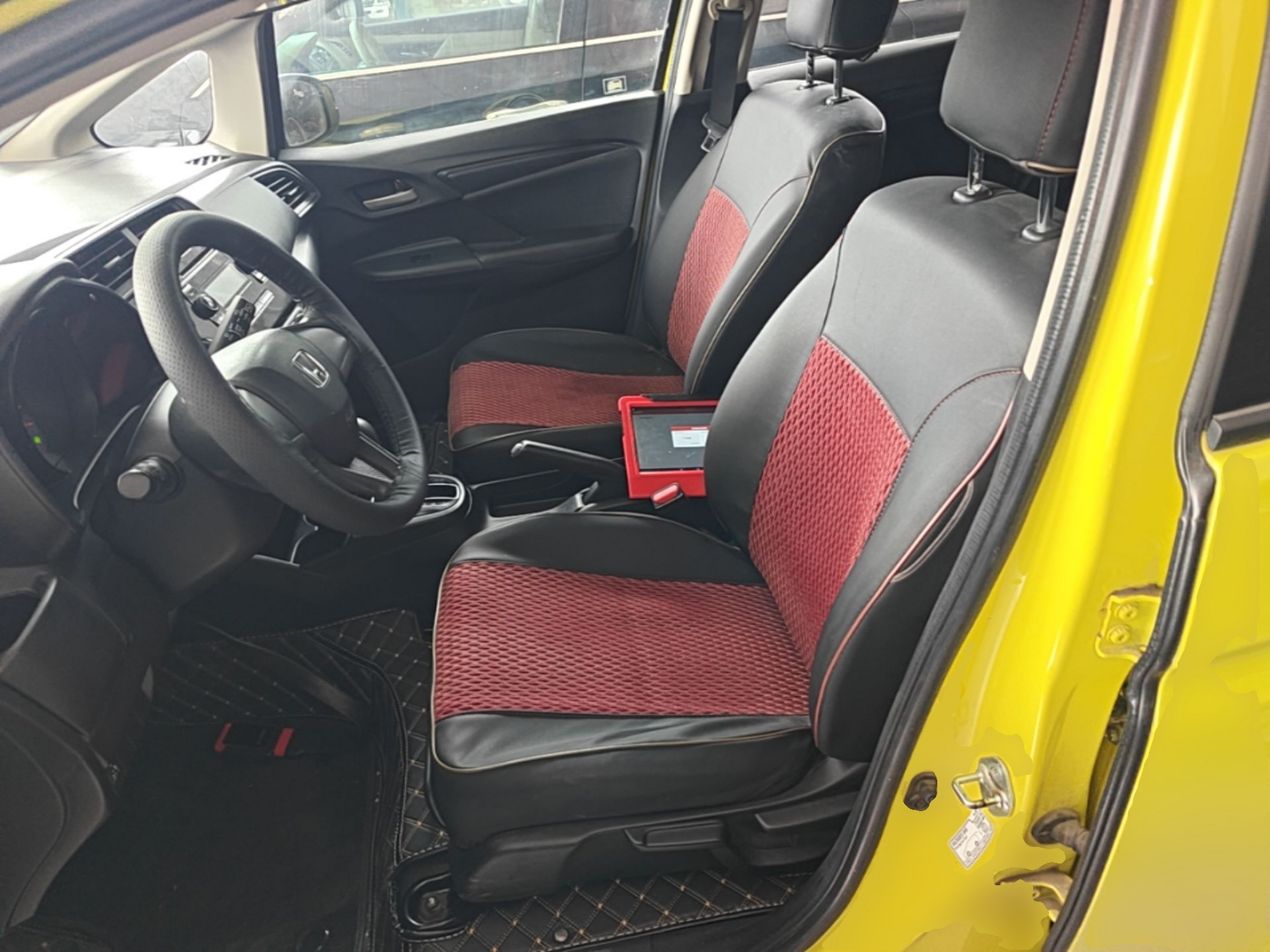 Interior delantero