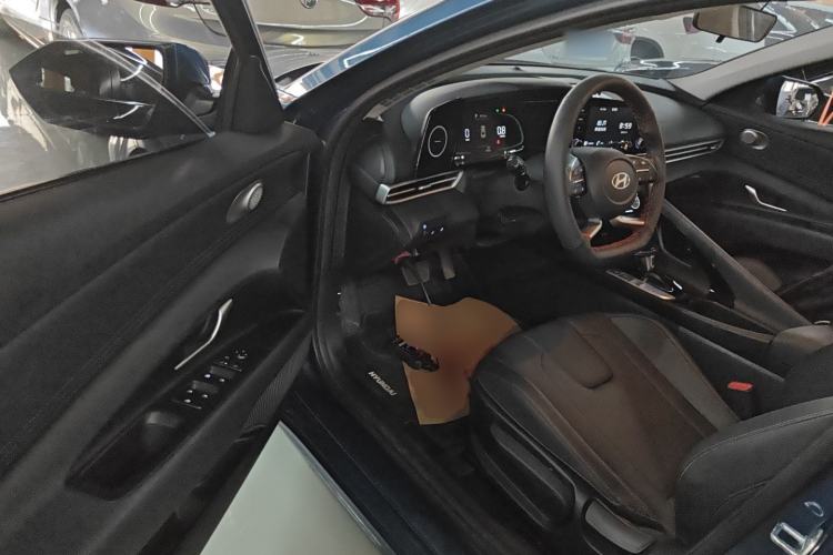 Used Hyundai Elantra 2023 1.5L CVT GLX Elite Edition Driver Seat