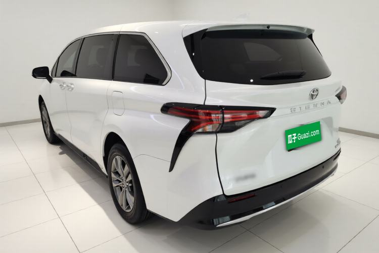 Used Toyota Sienna 2026 Model 2.5L Dual-Engine Four-Wheel-Drive Prestige Edition