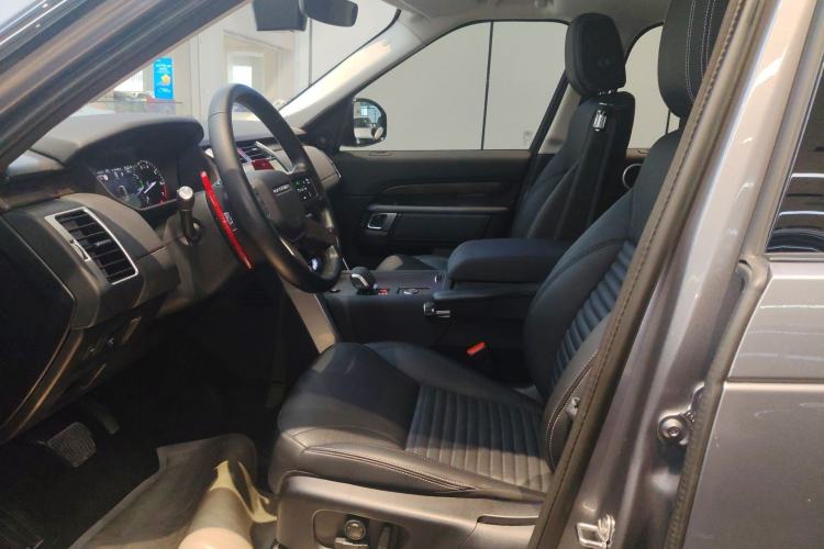 Used Land Rover Discovery 2023 300PS S Left Front Seat