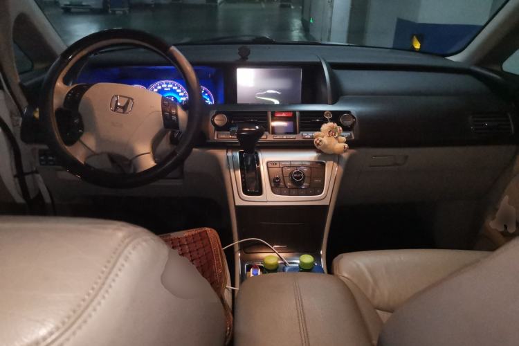 Used Honda Elysion 2015 2.4L VTi-S Prestige Edition Center Console