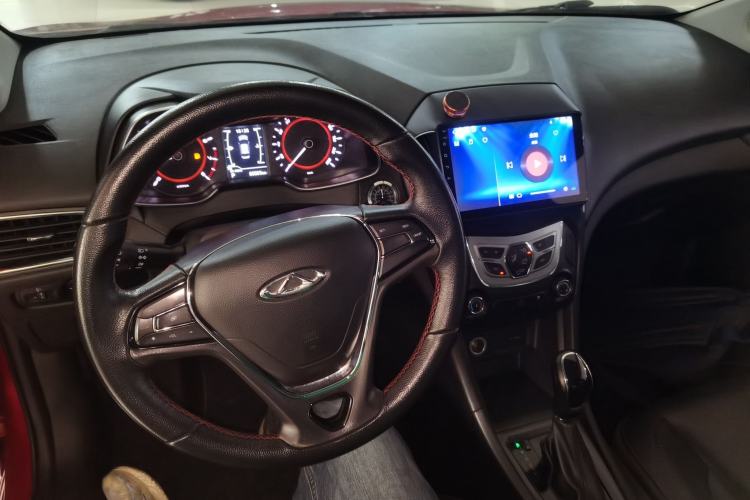 Used Chery Arrizo 5 2017 1.5L CVT Trendsetting Edition Center Console