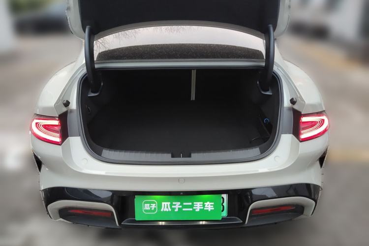 Used Xiaomi Auto SU7 2024 Four-Wheel Drive Ultra-Long Range Advanced Intelligent Driving Max Edition