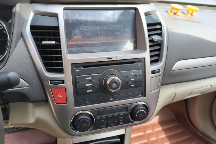 Used Dongfeng Aeolus A60 2014 1.6L Automatic Prestige Model
