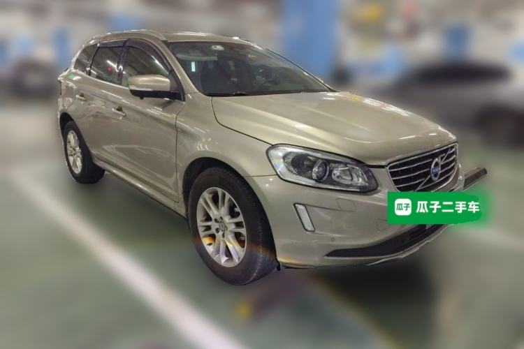 Used Volvo XC60 2015 T5 Smart Upgrade Model Front Right 45 Deg