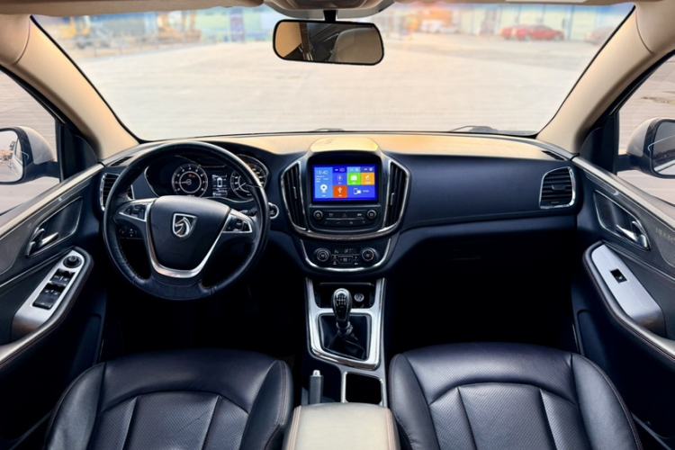 Used Baojun 560 2016 1.8L Manual Luxury Edition