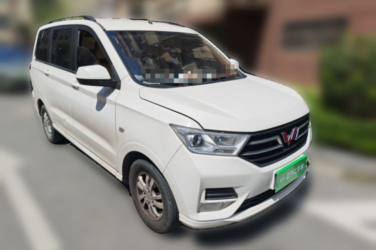 Used Wuling Hongguang 2021 1.5L S Comfort Edition LAR Front Right 45 Deg